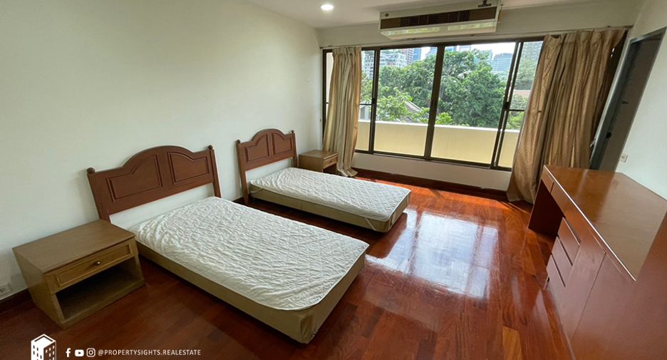 Condo en alquiler de 3 habitaciones en Watthana, Bangkok