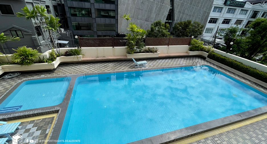 Condo en alquiler de 3 habitaciones en Watthana, Bangkok