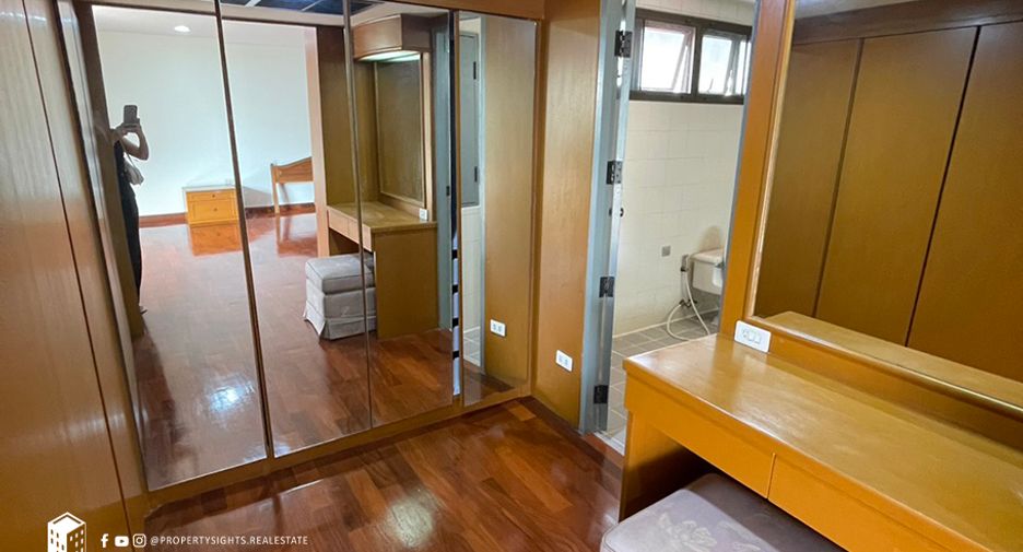 Condo en alquiler de 3 habitaciones en Watthana, Bangkok