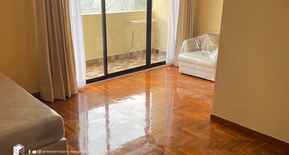 For rent 1 bed condo in Watthana, Bangkok