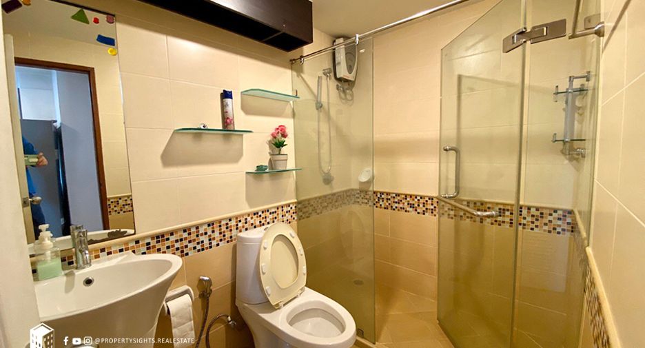 For sale 2 bedrooms condo in Khlong Toei, Bangkok