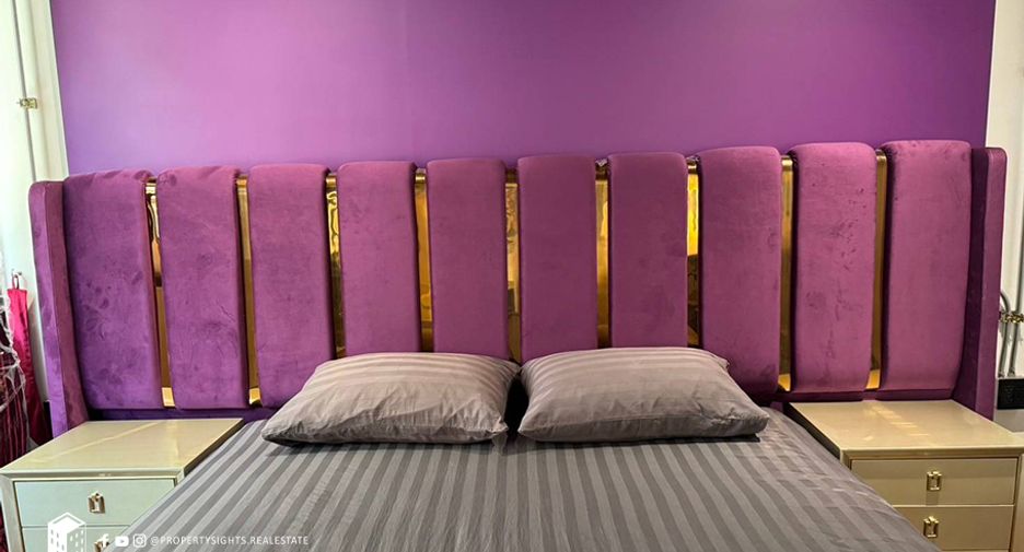 For rent 2 bedrooms condo in Watthana, Bangkok