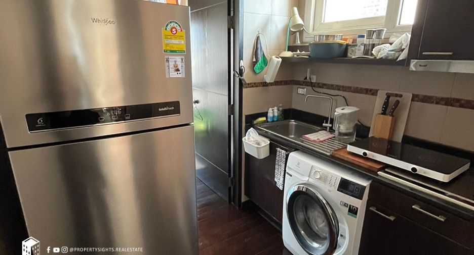For sale 3 bedrooms condo in Watthana, Bangkok