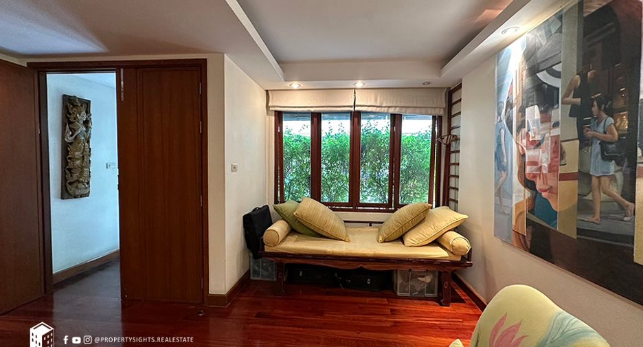 Reihenhaus zum Kauf mit 2 Zimmer in Sathon, Bangkok