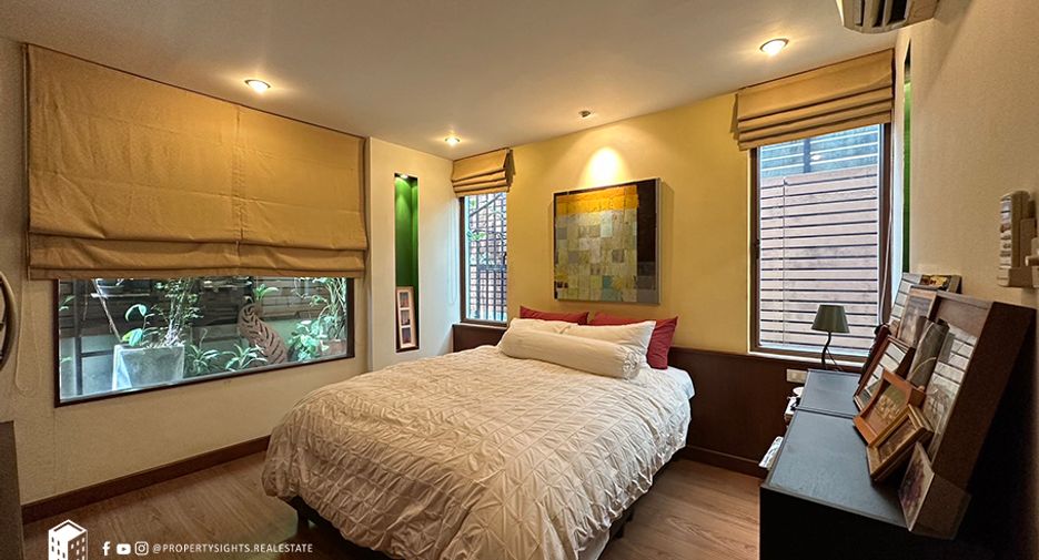 Reihenhaus zum Kauf mit 2 Zimmer in Sathon, Bangkok