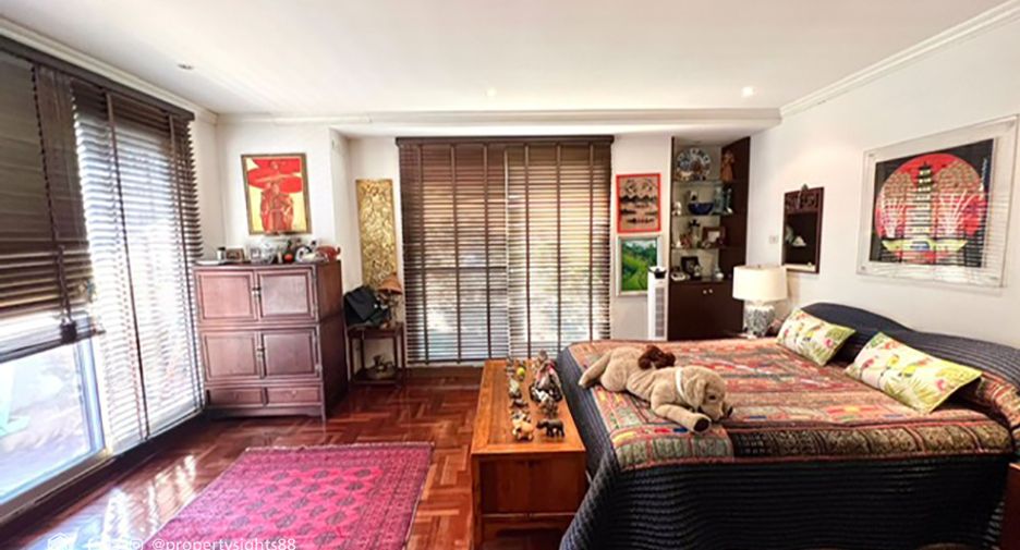 For sale 3 bedrooms condo in Watthana, Bangkok
