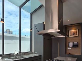 For sale studio townhouse in Khlong Toei, Bangkok