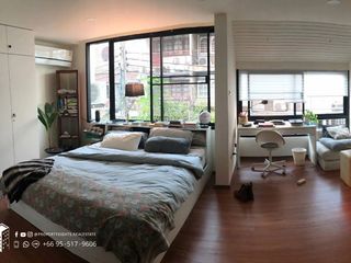 For sale studio townhouse in Khlong Toei, Bangkok