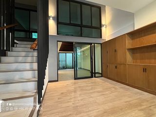 For sale studio townhouse in Khlong Toei, Bangkok