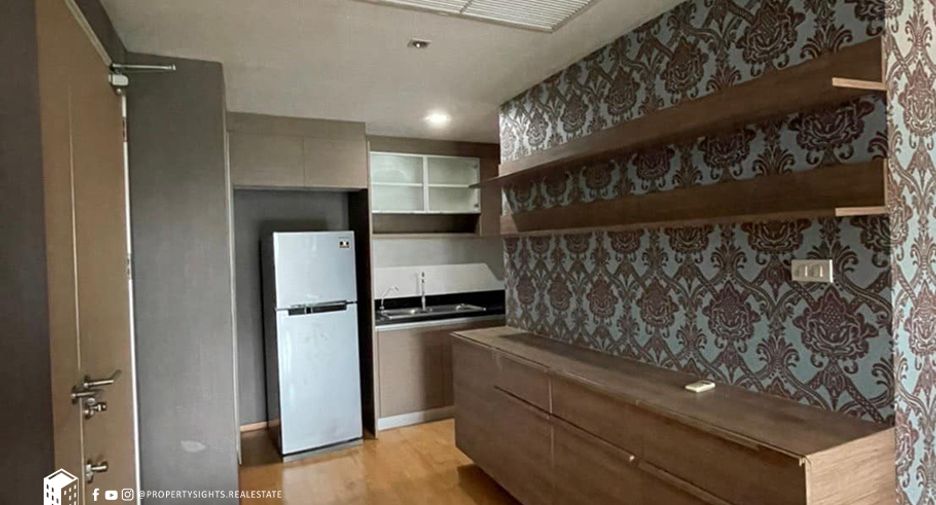 For sale 2 bedrooms condo in Khlong Toei, Bangkok