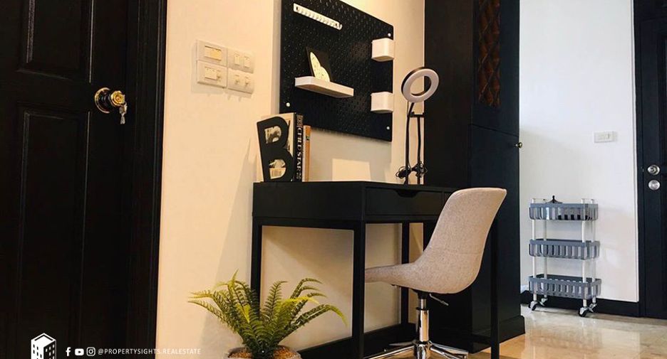 For sale 2 bedrooms condo in Bang Rak, Bangkok