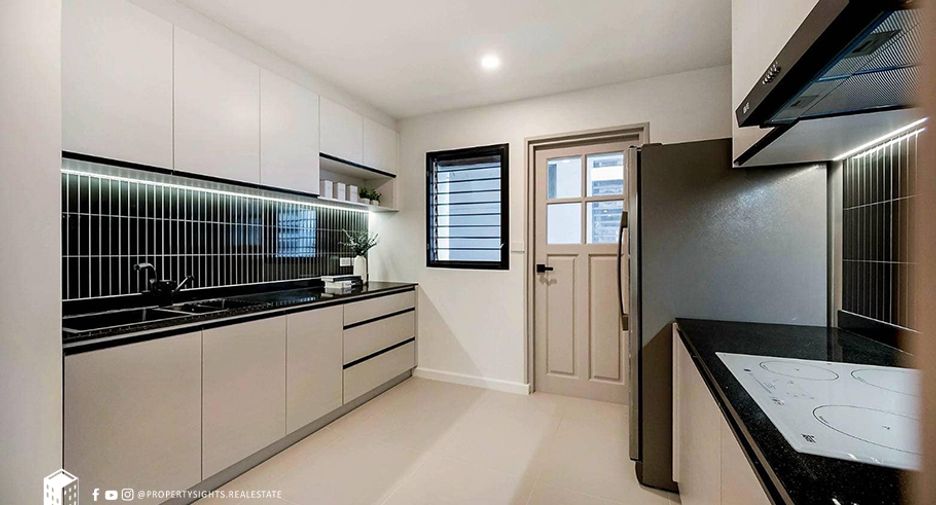 Wohnung zum Kauf mit 4 Zimmer in Watthana, Bangkok