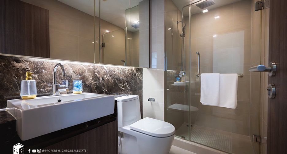 À vendre 2 chambres condo à Watthana, Bangkok