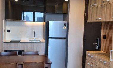 For rent 2 bedrooms condo in Pathum Wan, Bangkok