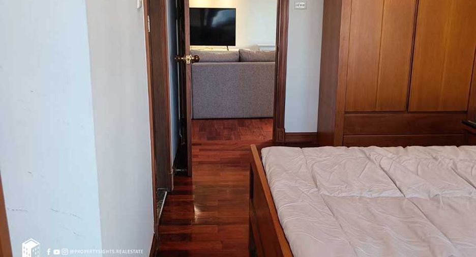 Condo en alquiler de 3 habitaciones en Watthana, Bangkok