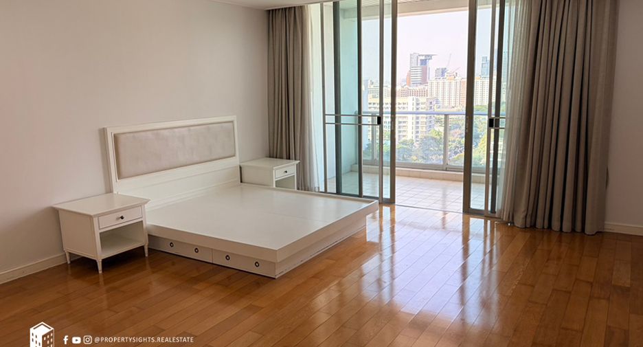 For rent 4 ベッドルーム condo in Bang Rak, Bangkok
