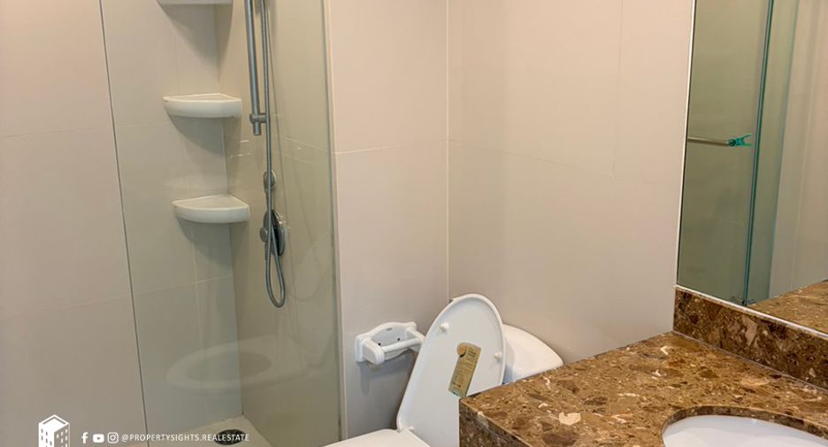 For rent 4 ベッドルーム condo in Bang Rak, Bangkok