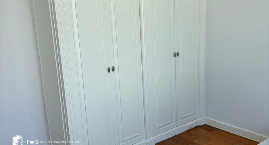 For rent 4 ベッドルーム condo in Bang Rak, Bangkok