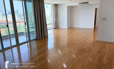 For rent 4 bedrooms condo in Bang Rak, Bangkok