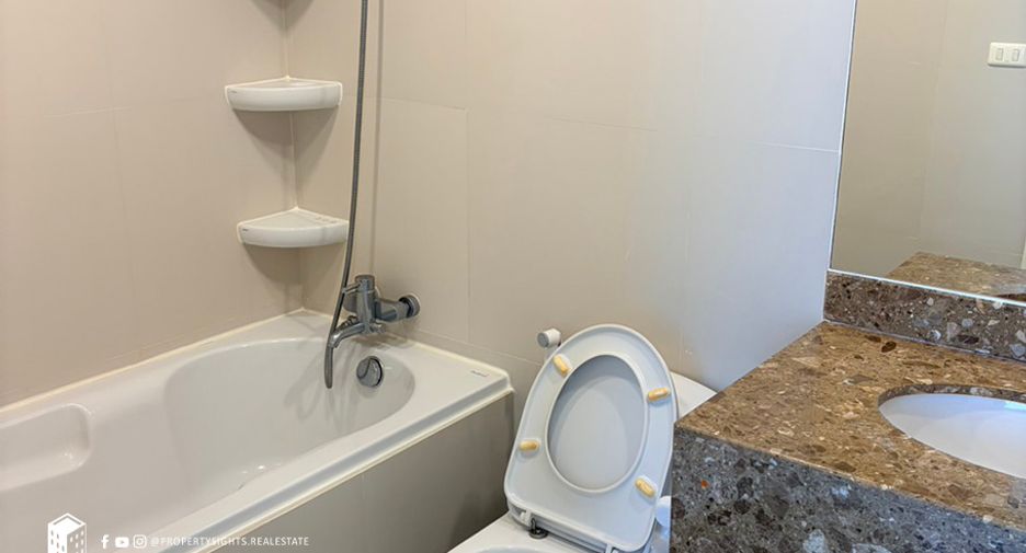 For rent 4 ベッドルーム condo in Bang Rak, Bangkok