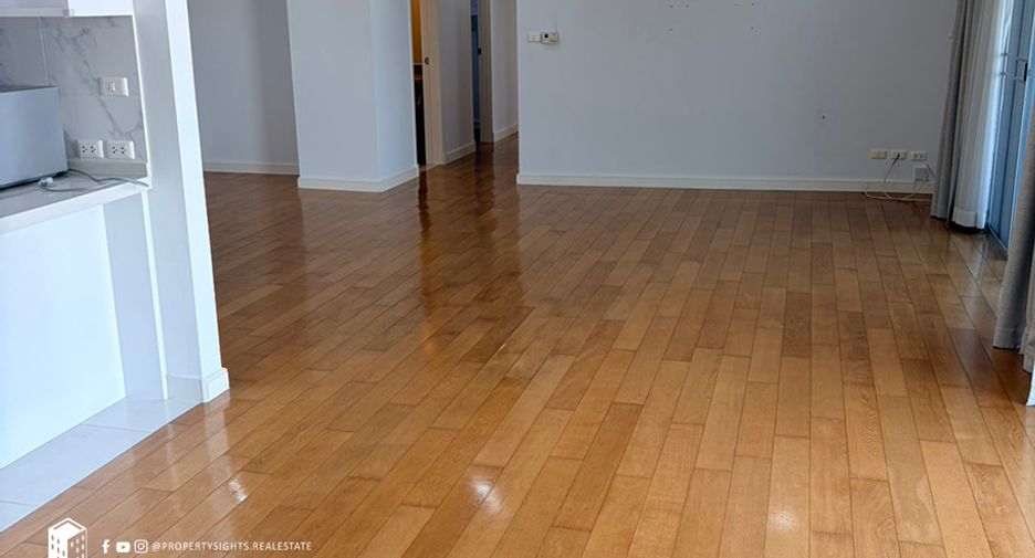 For rent 4 ベッドルーム condo in Bang Rak, Bangkok