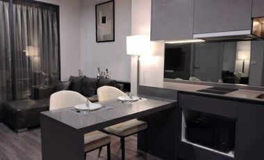 Condo en alquiler de 2 habitaciones en Bang Rak, Bangkok