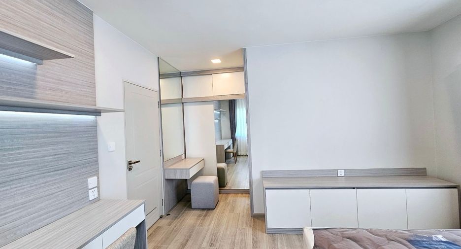 For rent 3 bedrooms house in Bang Na, Bangkok