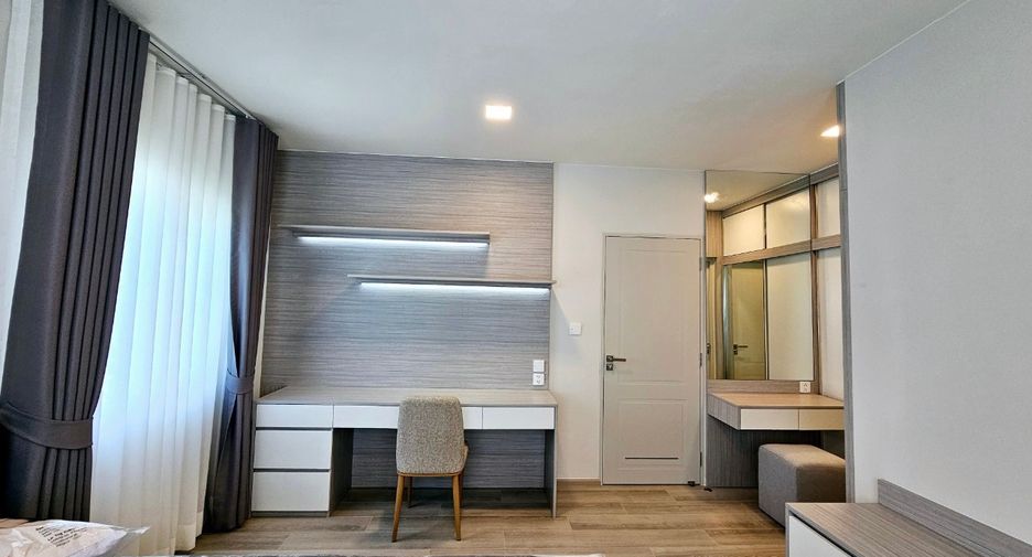 For rent 3 bedrooms house in Bang Na, Bangkok