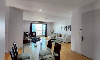 For rent 3 bedrooms condo in Khlong Toei, Bangkok