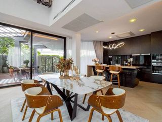 For sale 4 ベッドルーム house in Khlong Toei, Bangkok