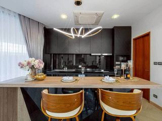 For sale 4 ベッドルーム house in Khlong Toei, Bangkok
