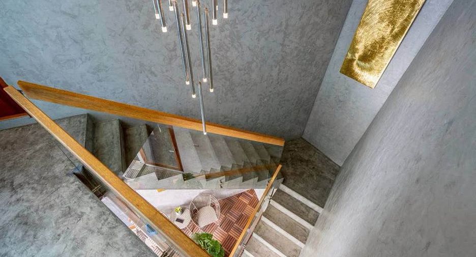 For sale 4 ベッドルーム house in Khlong Toei, Bangkok