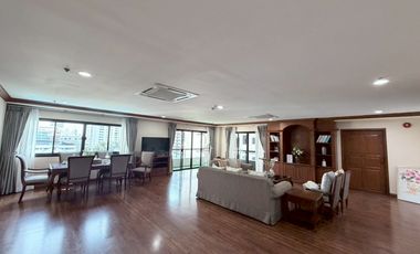 For rent 3 bedrooms condo in Watthana, Bangkok