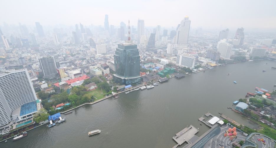 For rent 3 bedrooms condo in Khlong San, Bangkok