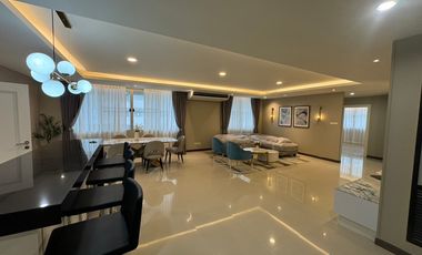 For rent 4 bedrooms condo in Watthana, Bangkok