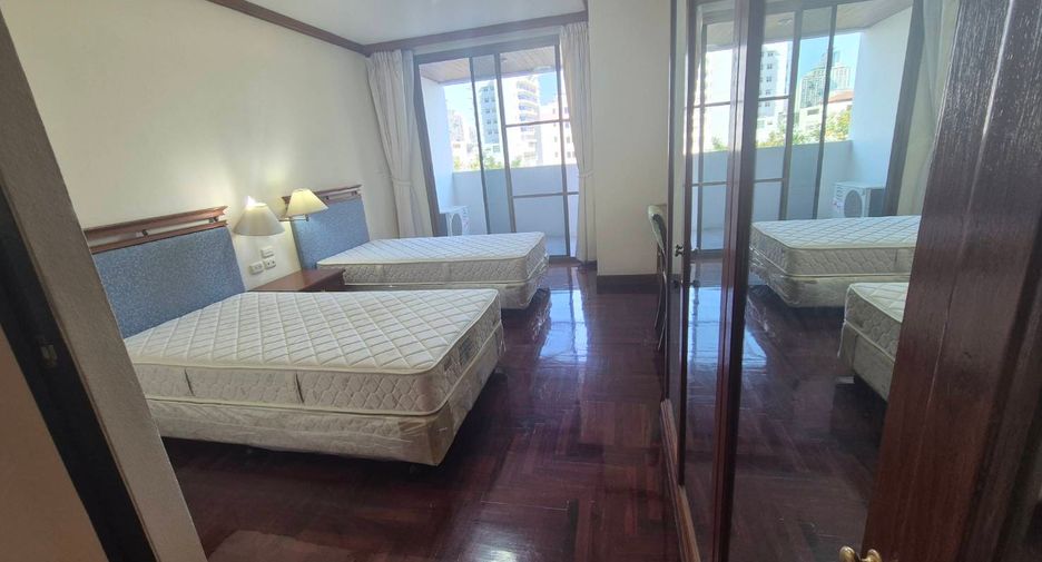 Condo en alquiler de 3 habitaciones en Watthana, Bangkok