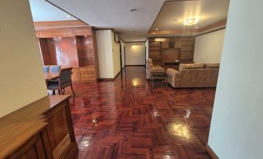 Condo en alquiler de 3 habitaciones en Watthana, Bangkok