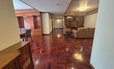 For rent 3 bedrooms condo in Watthana, Bangkok