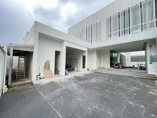 For sale 3 ベッドルーム house in Bang Na, Bangkok