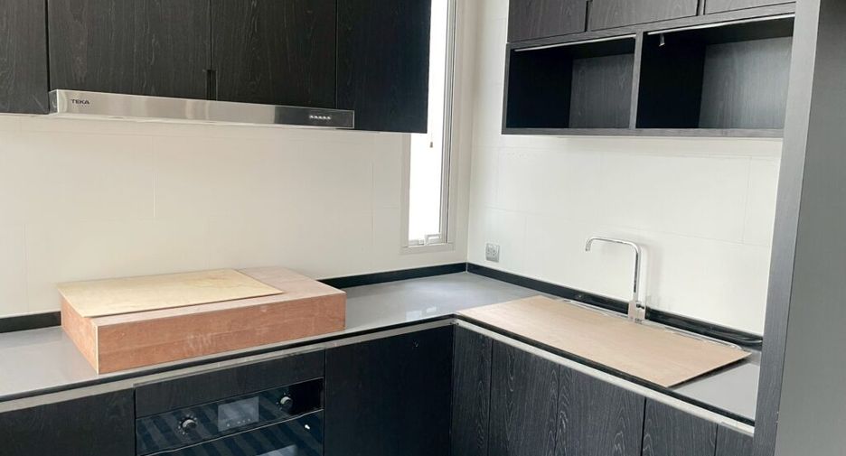 For sale 3 bedrooms house in Bang Na, Bangkok