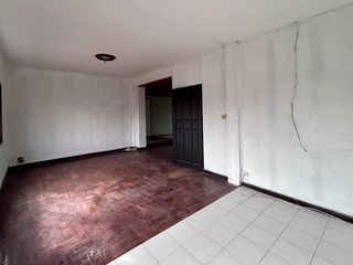 Casa adosada en alquiler de 5 habitaciones en Khlong Toei, Bangkok