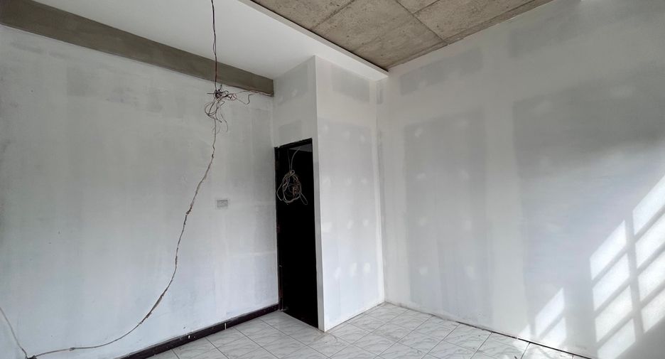 Reihenhaus zur Miete mit 5 Zimmer in Khlong Toei, Bangkok