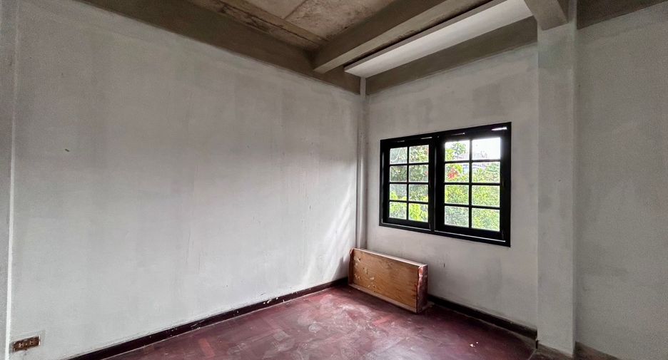 Reihenhaus zur Miete mit 5 Zimmer in Khlong Toei, Bangkok
