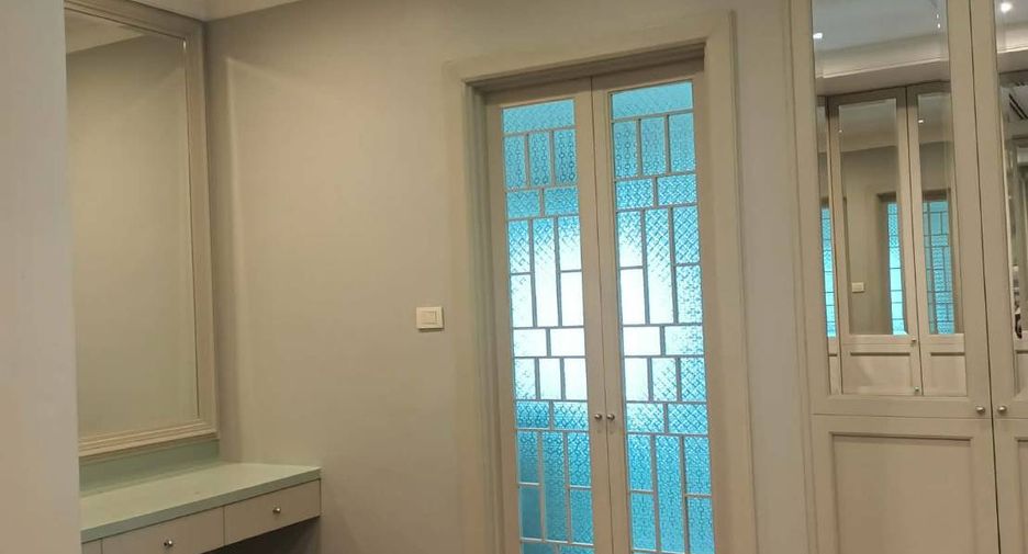 For rent 3 ベッドルーム house in Khlong Toei, Bangkok