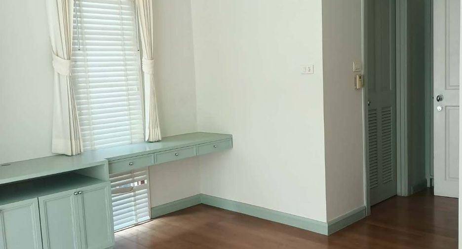 For rent 3 ベッドルーム house in Khlong Toei, Bangkok