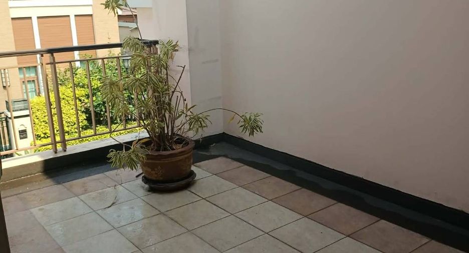 For rent 3 ベッドルーム house in Khlong Toei, Bangkok