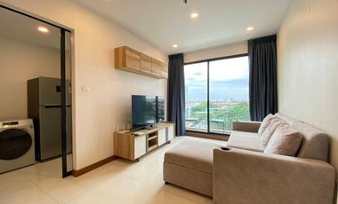 À louer 2 chambres condo à Khlong San, Bangkok