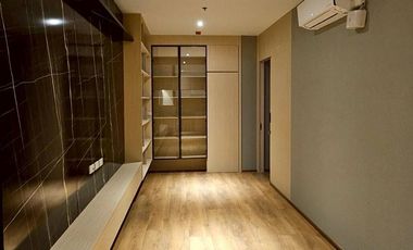 À vendre 2 chambres condo à Khlong Toei, Bangkok