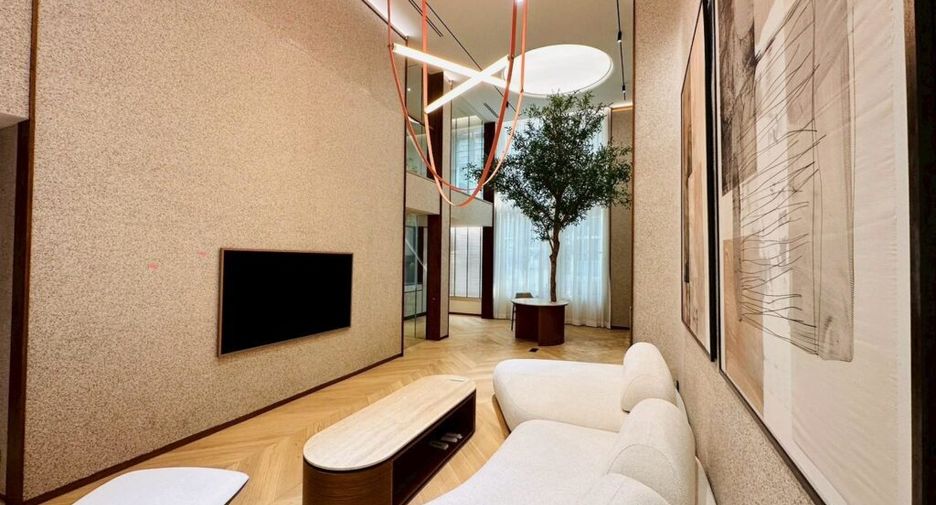 For sale 3 bedrooms townhouse in Khlong Toei, Bangkok