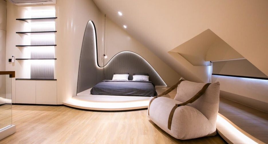 For sale 3 bedrooms townhouse in Khlong Toei, Bangkok